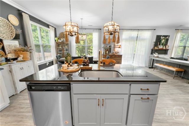 77 Whitaker Way N, Richmond Hill, GA 31324