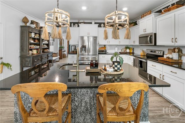 77 Whitaker Way N, Richmond Hill, GA 31324