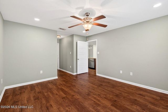 539 W Marigold Drive, Long Beach, MS 39560