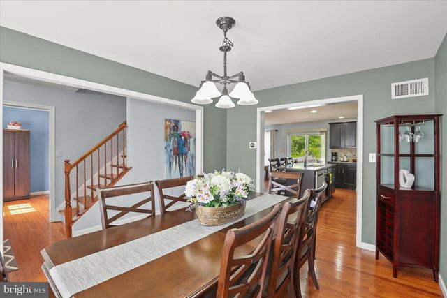 135 SURREY LN, York, PA 17402