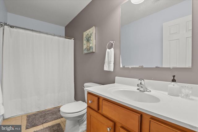 135 SURREY LN, York, PA 17402
