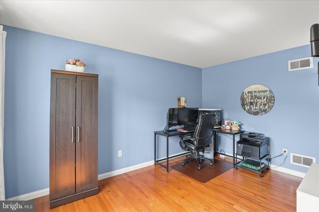 135 SURREY LN, York, PA 17402