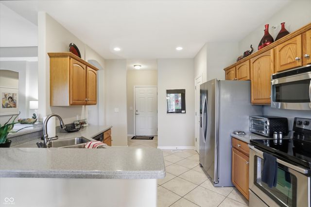 921 Hildebrand Drive, Indianapolis, IN 46217