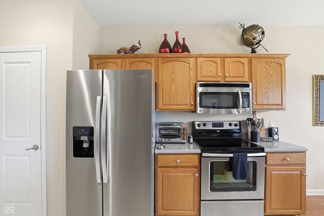 921 Hildebrand Drive, Indianapolis, IN 46217