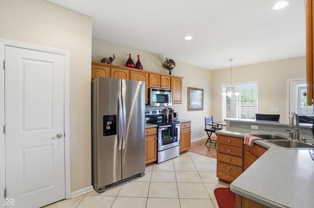 921 Hildebrand Drive, Indianapolis, IN 46217