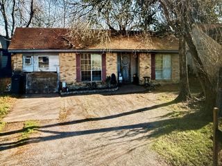212 N 8th Street, Beasley, TX 77417