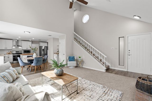 11310 Spicewood Club DR 19, Austin, TX 78750