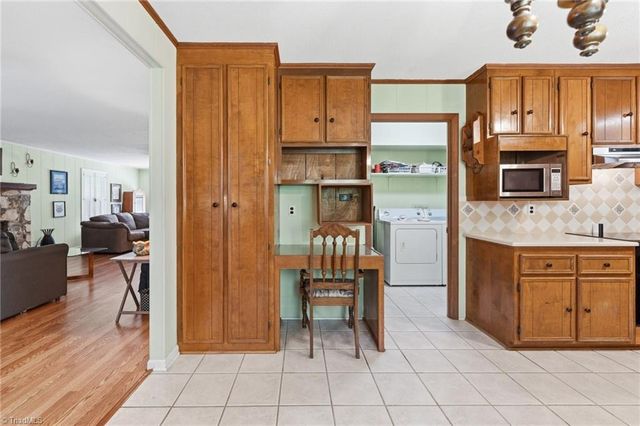 4701 New Walkertown Road, Walkertown, NC 27051