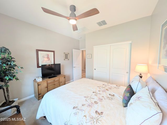 1477 E Basalt Drive, Green Valley, AZ 85614