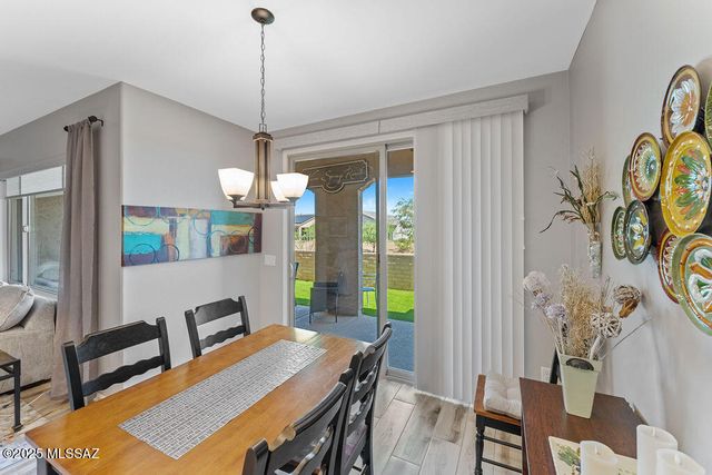 1477 E Basalt Drive, Green Valley, AZ 85614