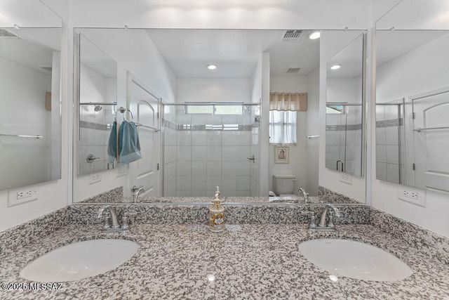 1477 E Basalt Drive, Green Valley, AZ 85614