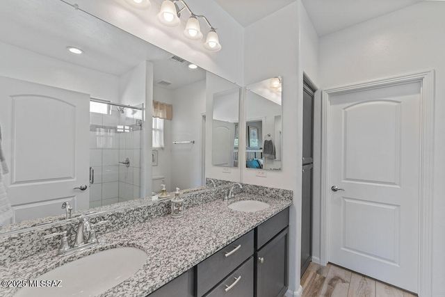 1477 E Basalt Drive, Green Valley, AZ 85614