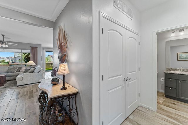 1477 E Basalt Drive, Green Valley, AZ 85614