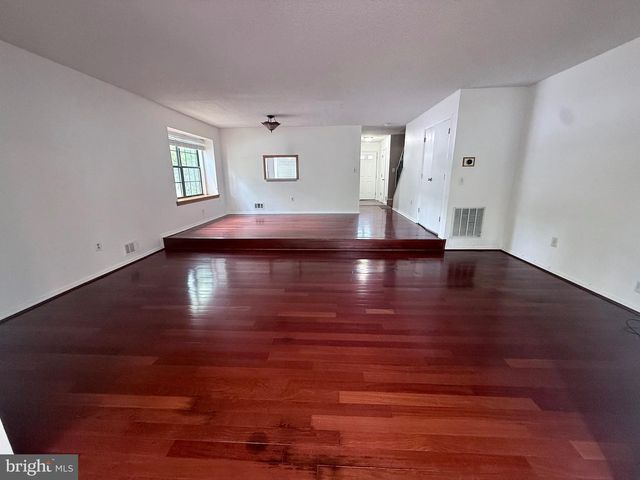 9 LATTA CT, Lawrenceville, NJ 08648