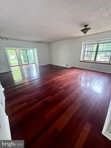 9 LATTA CT, Lawrenceville, NJ 08648