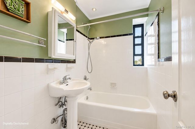 285 E 35th Street 6D, Brooklyn, NY 11203