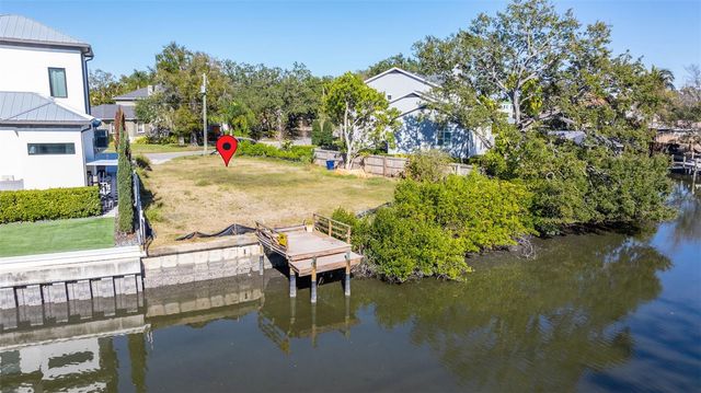 678 GENEVA PLACE, Tampa, FL 33606