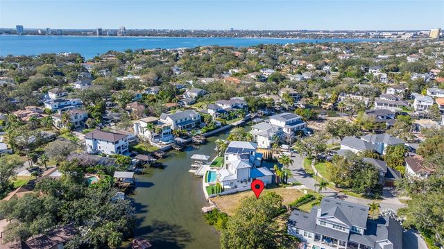 678 GENEVA PLACE, Tampa, FL 33606