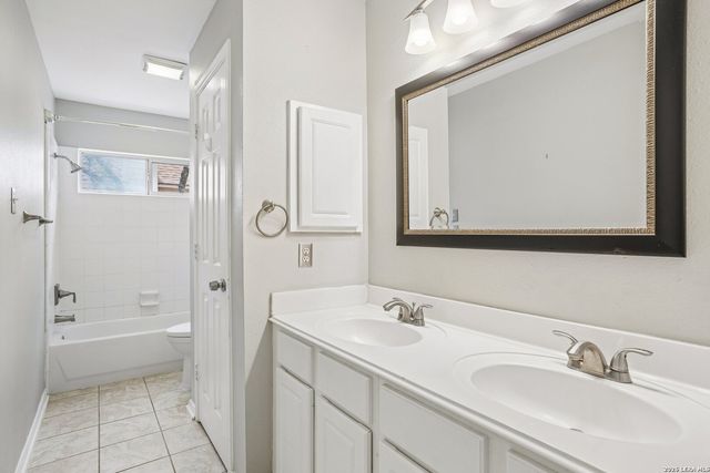 1703 HADBURY LN, San Antonio, TX 78248