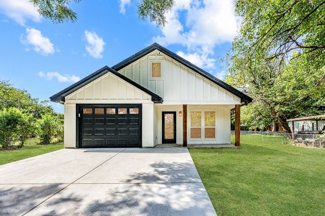 3712 Oak Meadow Street, Granbury, TX 76048