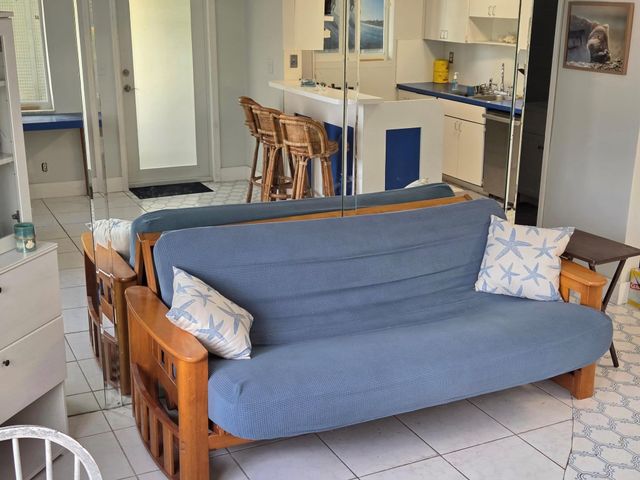 320 Indiana St, Hollywood, FL 33019