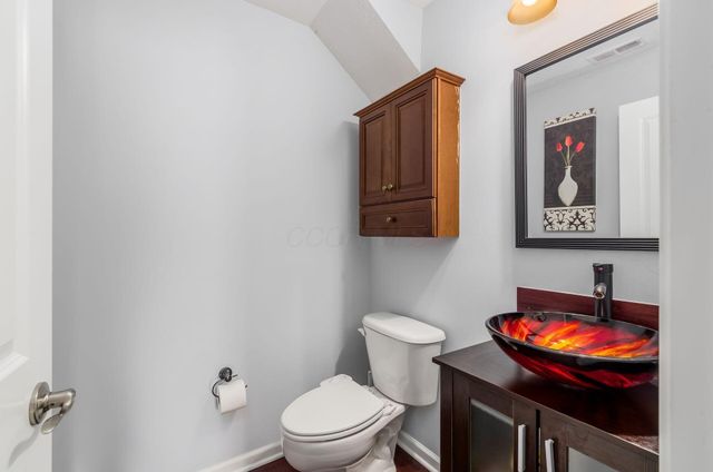 1 Lakes At Cheshire Drive, Delaware, OH 43015