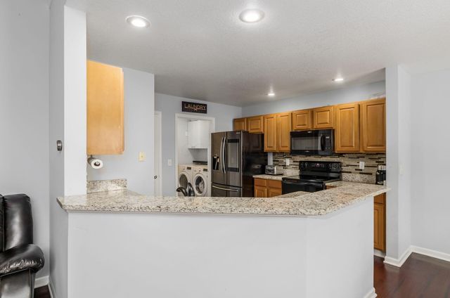 1 Lakes At Cheshire Drive, Delaware, OH 43015
