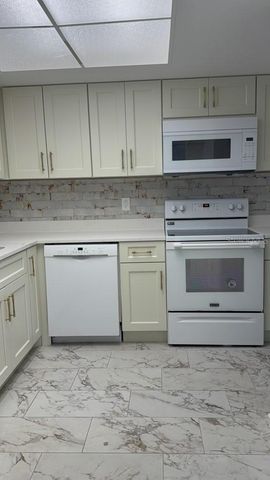 610 INDIAN ROCKS ROAD N 103, Largo, FL 33770