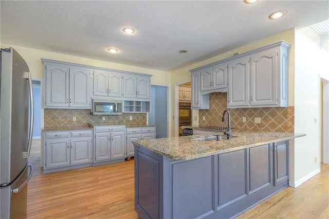 5708 W 129th Street, Overland Park, KS 66209