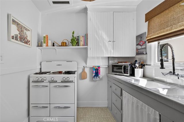 1116 E Whiting, Fullerton, CA 92831