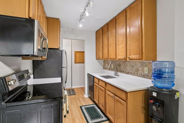 4636 Cedar Lake Road S 2, Saint Louis Park, MN 55416