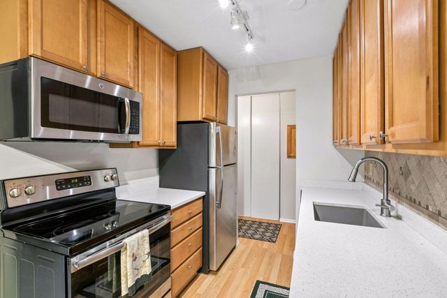 4636 Cedar Lake Road S 2, Saint Louis Park, MN 55416
