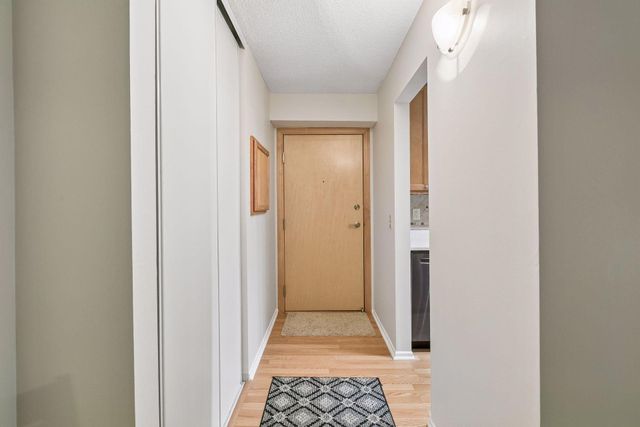 4636 Cedar Lake Road S 2, Saint Louis Park, MN 55416