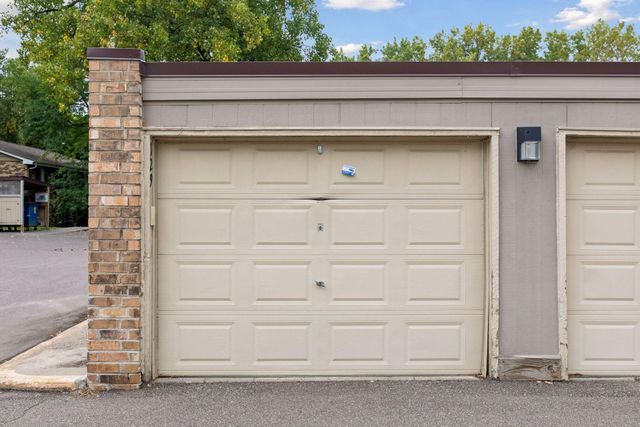 4636 Cedar Lake Road S 2, Saint Louis Park, MN 55416