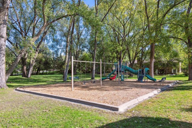4636 Cedar Lake Road S 2, Saint Louis Park, MN 55416