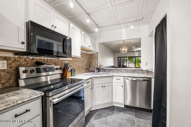 7701 BAYMEADOWS Circle W 1023, Jacksonville, FL 32256