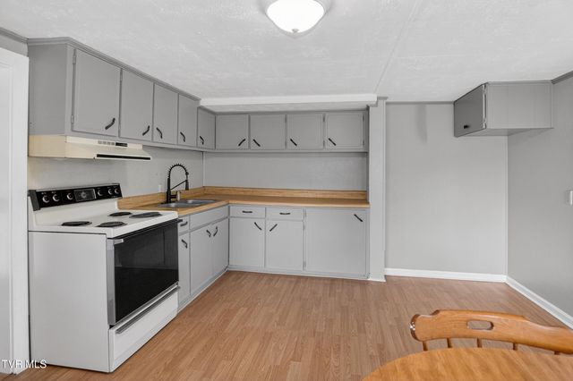 1140 West Irish Street, Greeneville, TN 37743