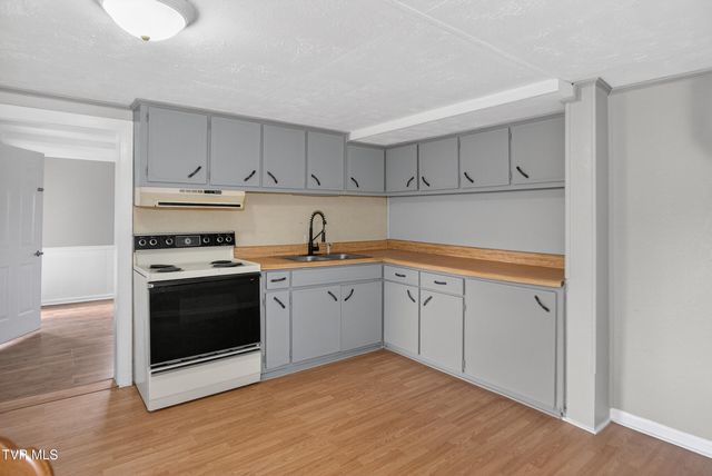 1140 West Irish Street, Greeneville, TN 37743