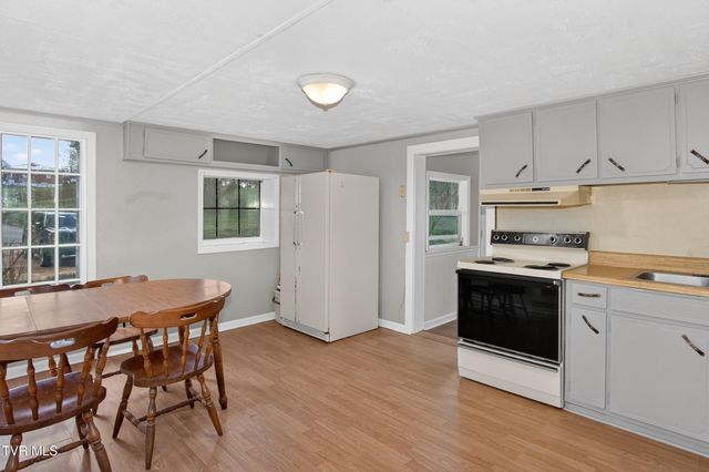 1140 West Irish Street, Greeneville, TN 37743