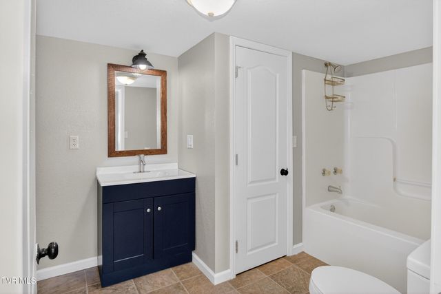 1140 West Irish Street, Greeneville, TN 37743