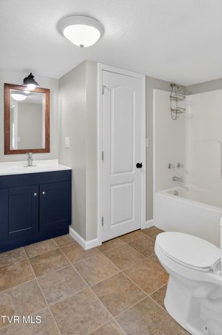 1140 West Irish Street, Greeneville, TN 37743