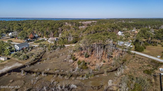 110 & 112 Ashley Lane, Beaufort, NC 28516