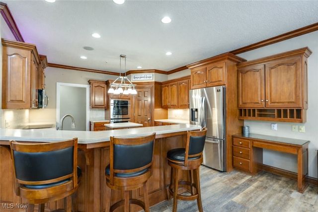 8366 Greenock Drive NW, North Canton, OH 44720