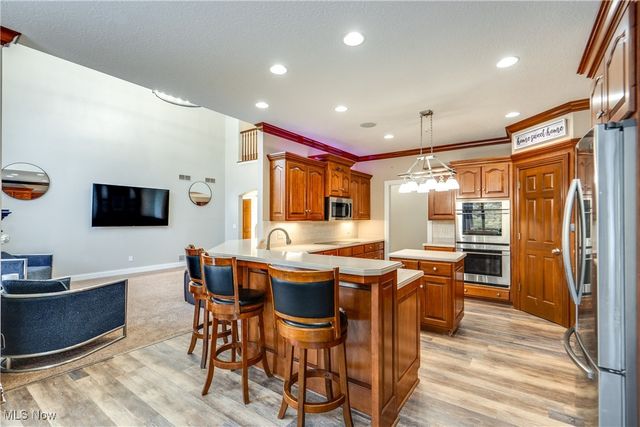 8366 Greenock Drive NW, North Canton, OH 44720