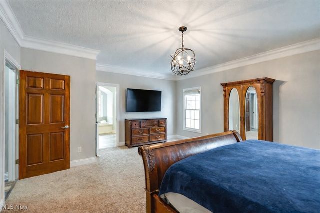 8366 Greenock Drive NW, North Canton, OH 44720