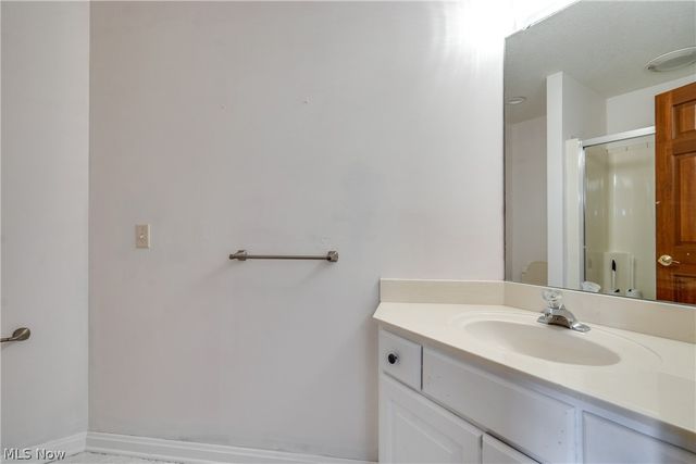 8366 Greenock Drive NW, North Canton, OH 44720