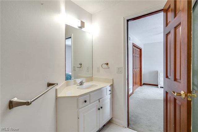 8366 Greenock Drive NW, North Canton, OH 44720