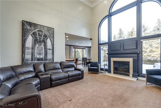 8366 Greenock Drive NW, North Canton, OH 44720