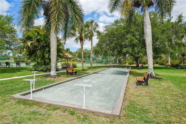 7340 Coventry CT 809, Naples, FL 34104