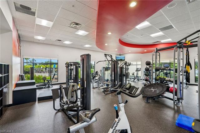 7340 Coventry CT 809, Naples, FL 34104